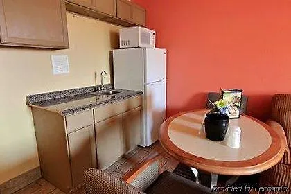 Seashire Inn & Suites Virginia Beach Motel